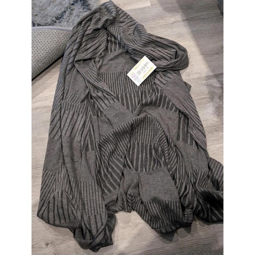 Lularoe Sarah Medium Grey